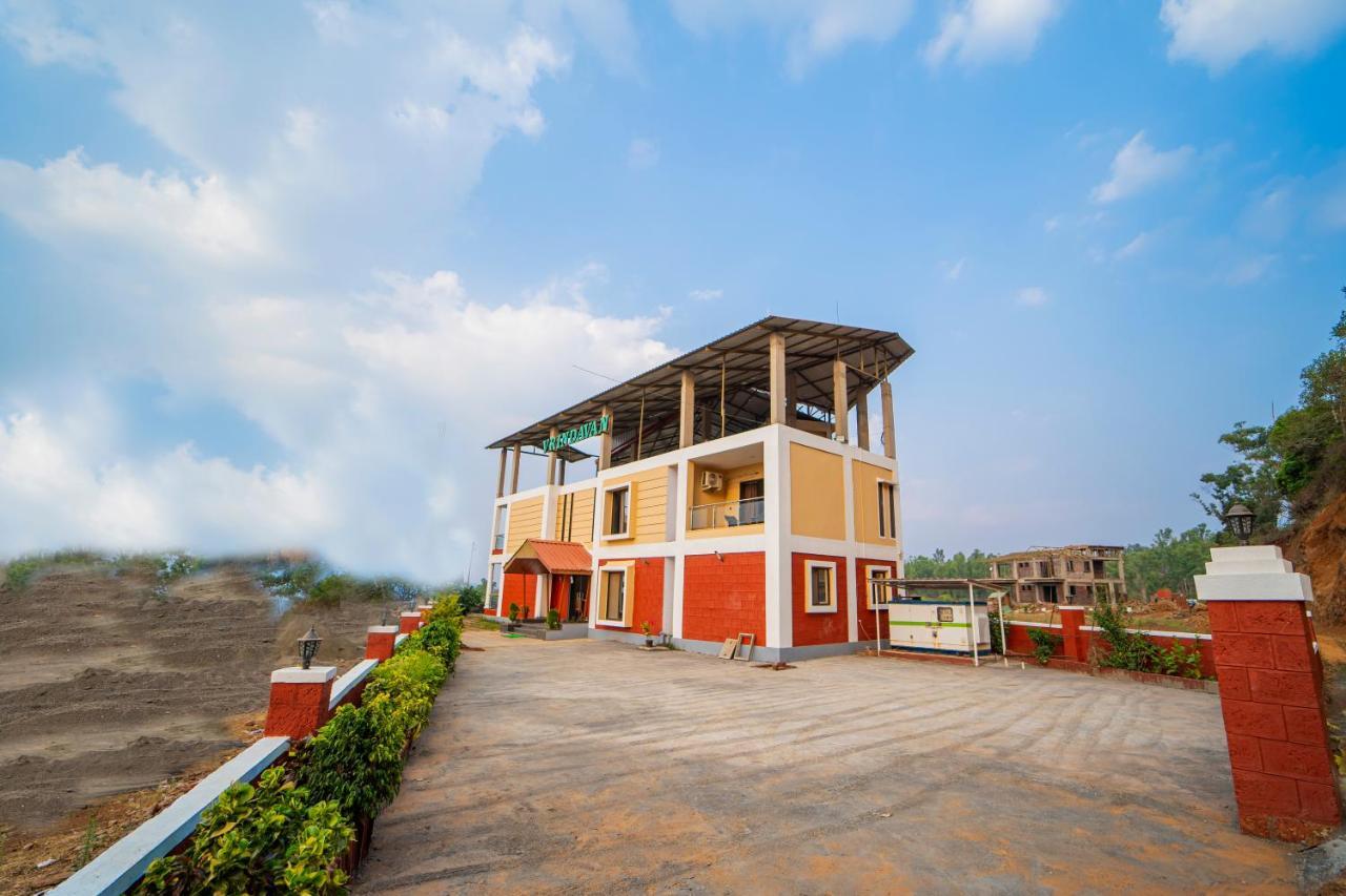 Vrindavan Resort Mahābaleshwar Extérieur photo