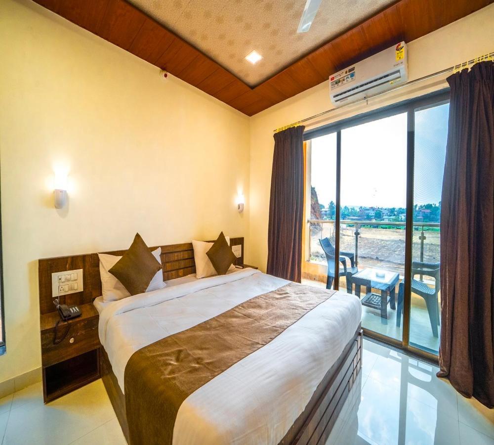 Vrindavan Resort Mahābaleshwar Extérieur photo