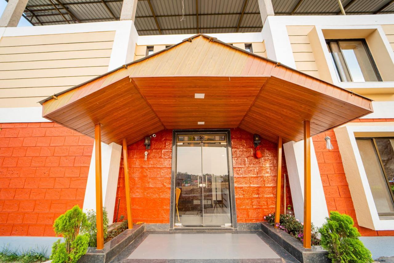 Vrindavan Resort Mahābaleshwar Extérieur photo