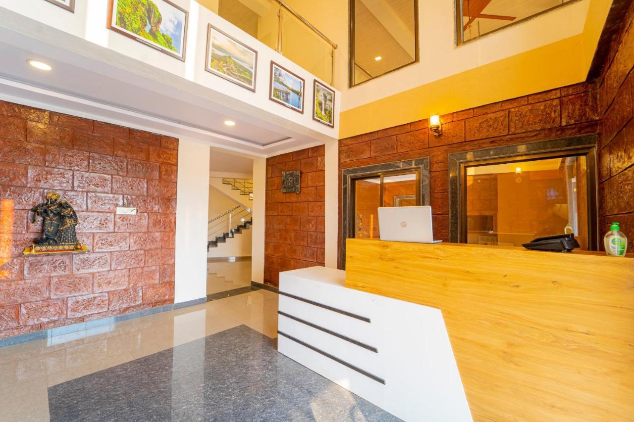 Vrindavan Resort Mahābaleshwar Extérieur photo