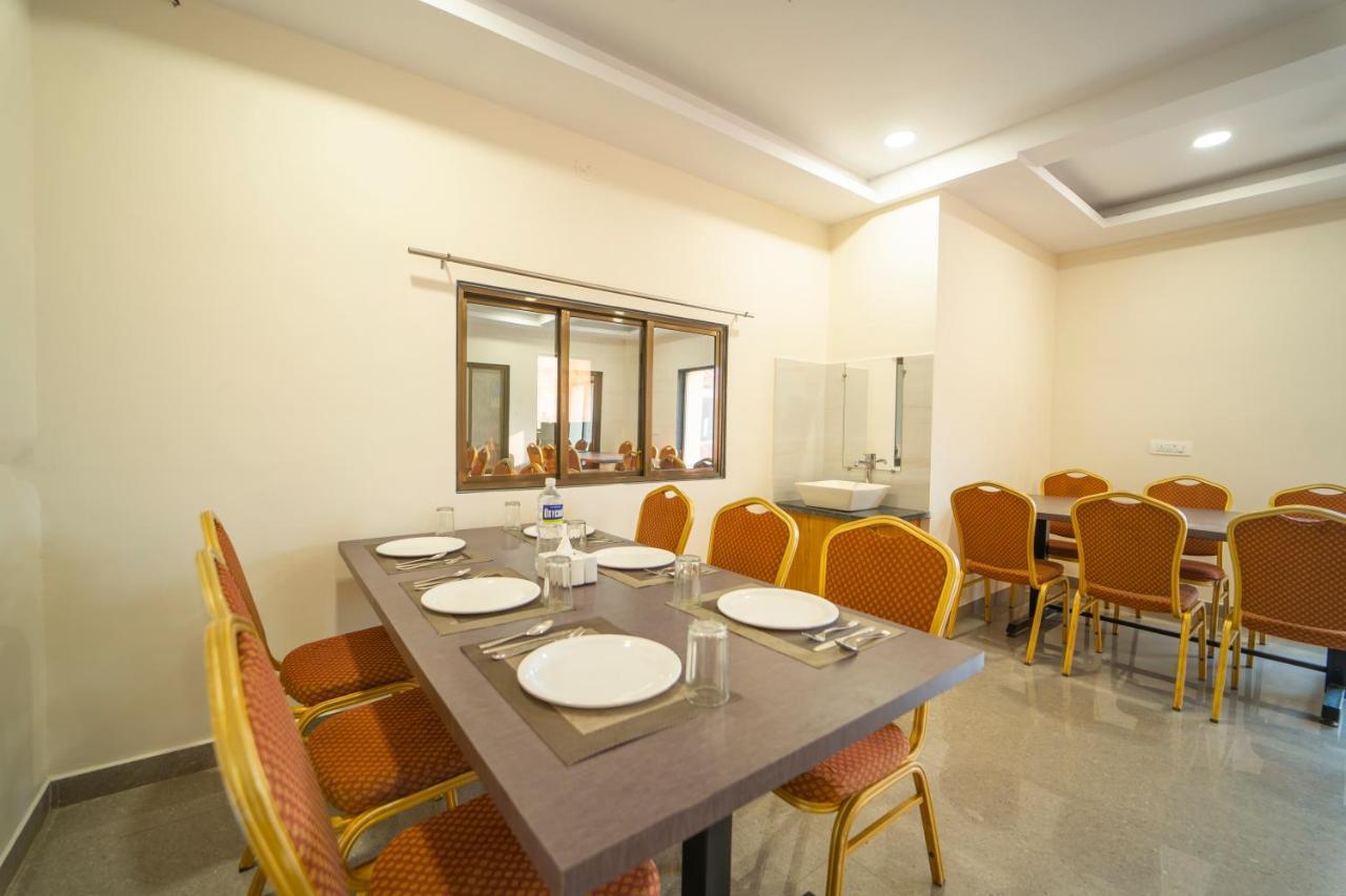 Vrindavan Resort Mahābaleshwar Extérieur photo